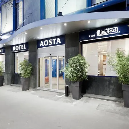 מלון Aosta 3*